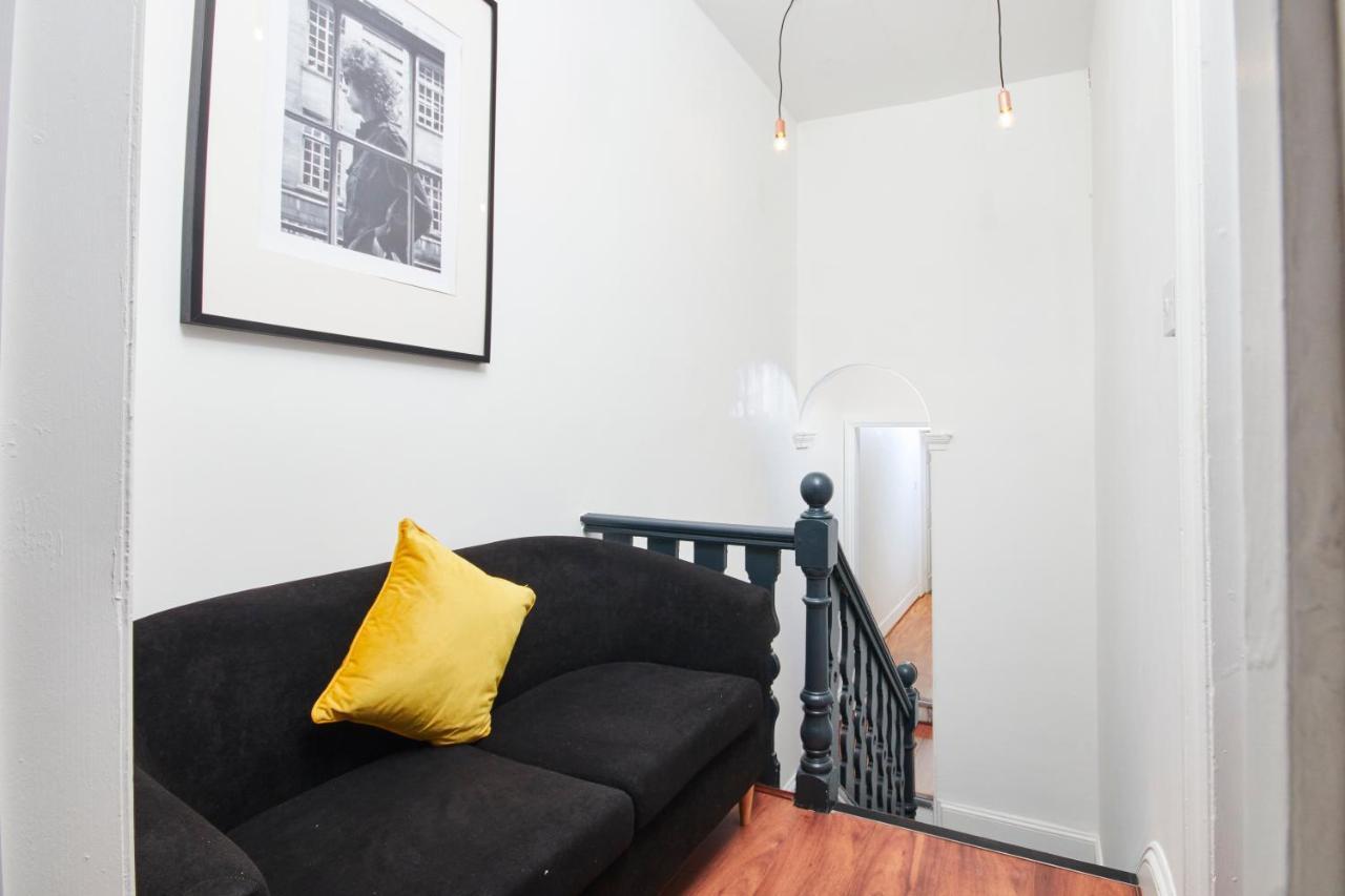 5 Bed House In Leamington Spa Perfect For Contractors With 7 Beds By Purestay - 14 Night Min! Kültér fotó