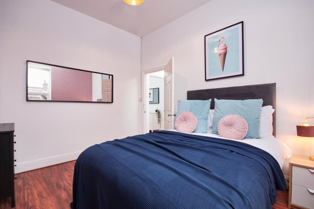 5 Bed House In Leamington Spa Perfect For Contractors With 7 Beds By Purestay - 14 Night Min! Kültér fotó