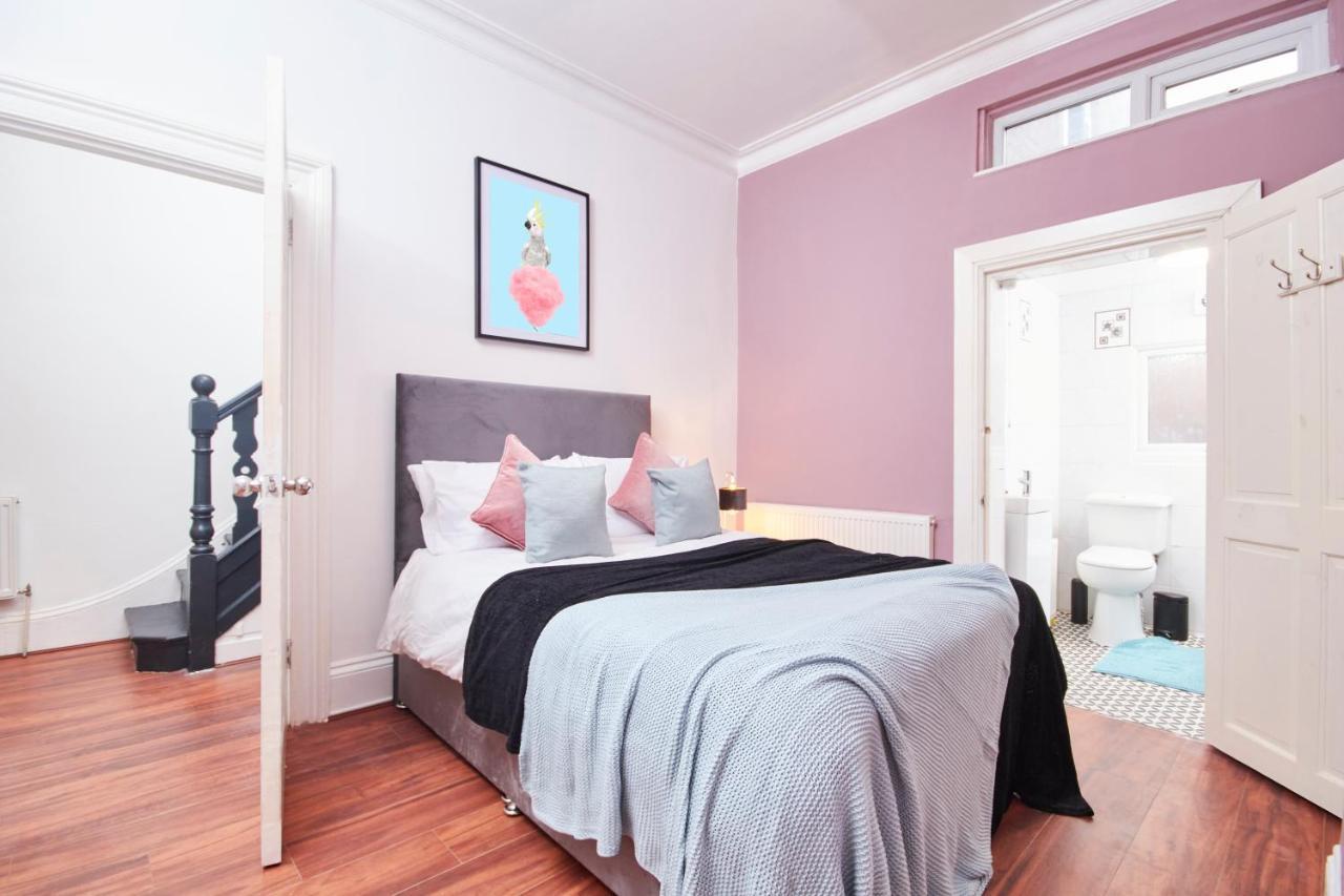 5 Bed House In Leamington Spa Perfect For Contractors With 7 Beds By Purestay - 14 Night Min! Kültér fotó