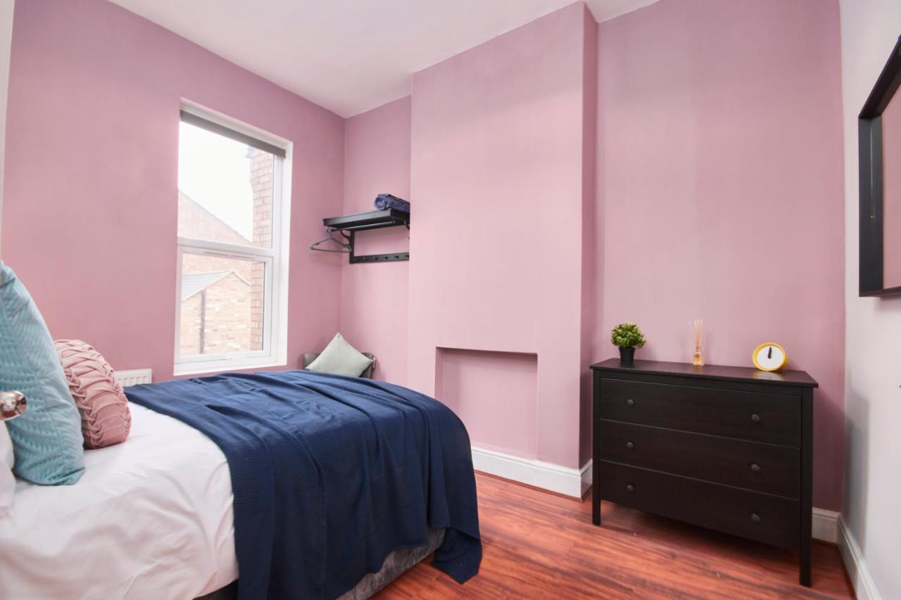 5 Bed House In Leamington Spa Perfect For Contractors With 7 Beds By Purestay - 14 Night Min! Kültér fotó