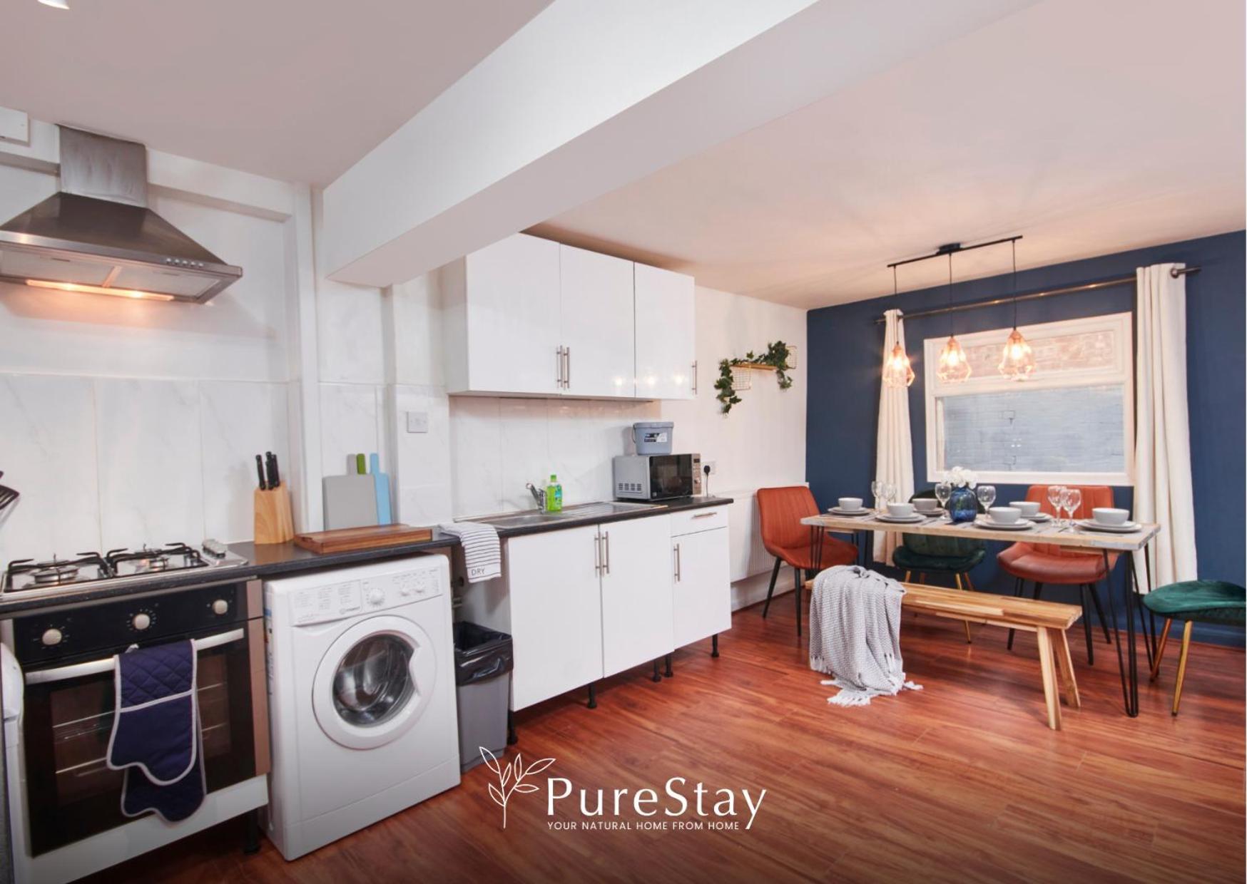 5 Bed House In Leamington Spa Perfect For Contractors With 7 Beds By Purestay - 14 Night Min! Kültér fotó